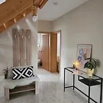 Cozy House And Free Parking Appartamento *