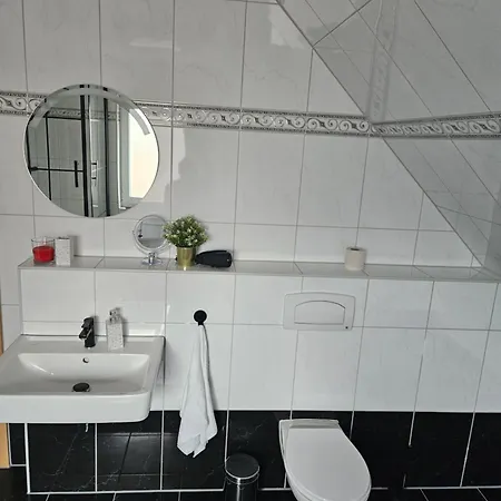 Cozy House&free Parking Apartament *